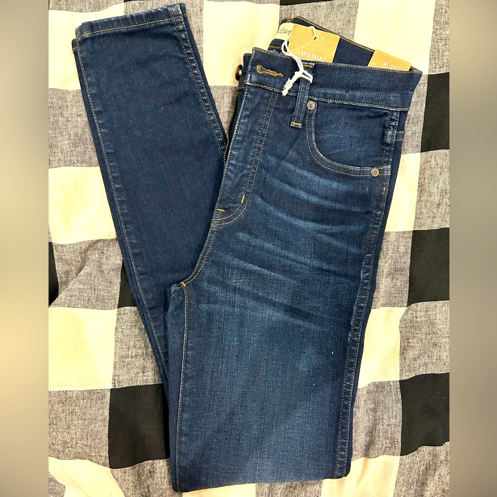 NWT Madewell jeans. Size 25. 10 inch high rise skinny style. Great jeans !